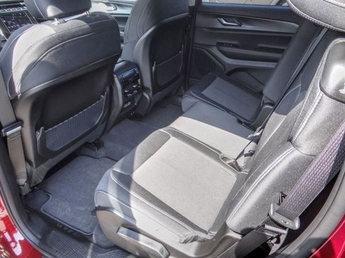 New 2023 Jeep Grand Cherokee L Laredo w/ Trailer Tow Group (B) image 20