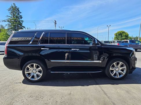 Used 2017 Cadillac Escalade Premium Luxury AWD/4WD image 6