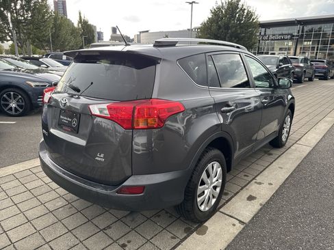 Used 2014 Toyota RAV4 LE AWD/4WD image 5