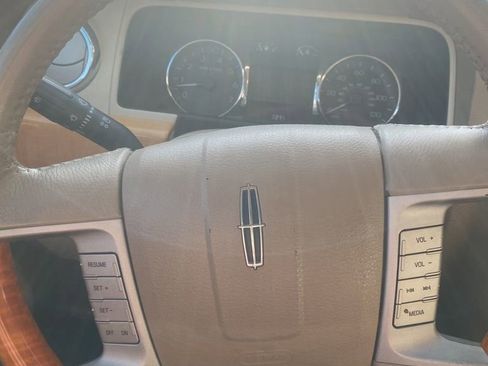 Used 2008 Lincoln MKZ image 14