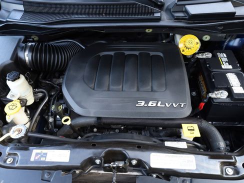 Used 2016 Dodge Grand Caravan American Value Package image 18