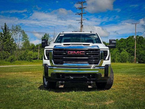 New 2026 GMC Sierra 2500 Pro w/ Convenience Package AWD/4WD image 10