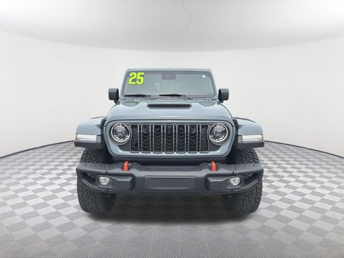 Used 2025 Jeep Gladiator Mojave AWD/4WD image 2