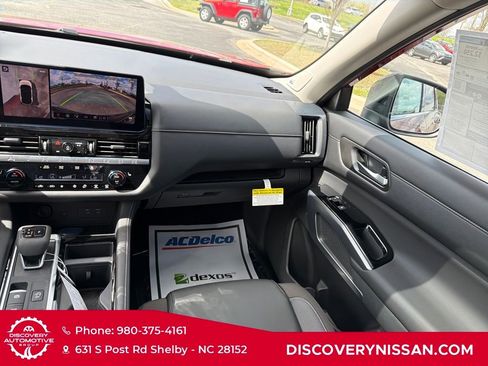 New 2026 Nissan Pathfinder SL w/ SL Premium Package AWD/4WD image 34
