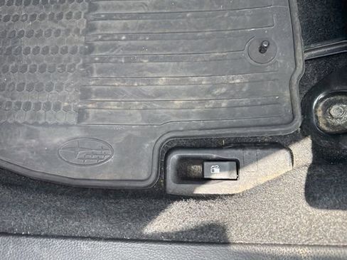 Used 2018 Subaru Forester 2.5i Limited image 21