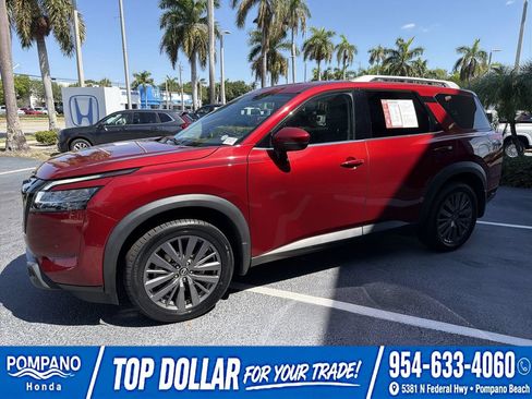 Used 2024 Nissan Pathfinder SL w/ SL Premium Package FWD image 4