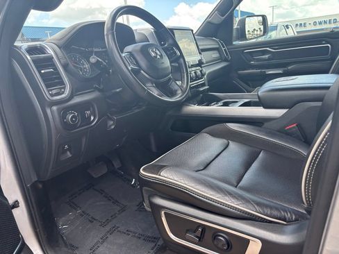 Used 2024 RAM 1500 Laramie AWD/4WD image 17