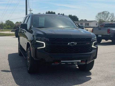 Certified 2024 Chevrolet Tahoe Z71 w/ Luxury Package AWD/4WD image 7