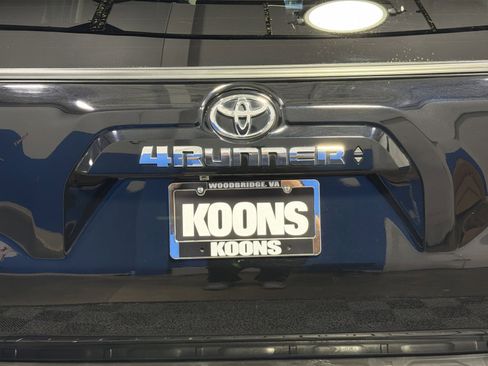 Used 2020 Toyota 4Runner SR5 Premium w/ Moonroof Package image 19