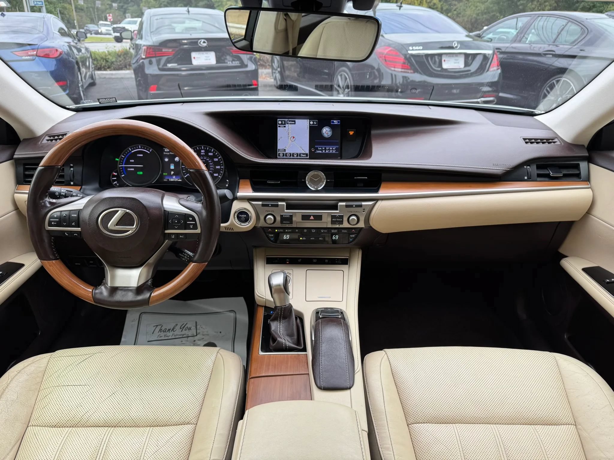 Used 2016 Lexus ES 300h FWD image 11
