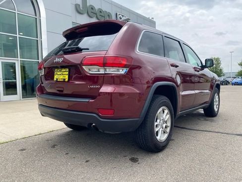 Used 2020 Jeep Grand Cherokee Laredo AWD/4WD image 5