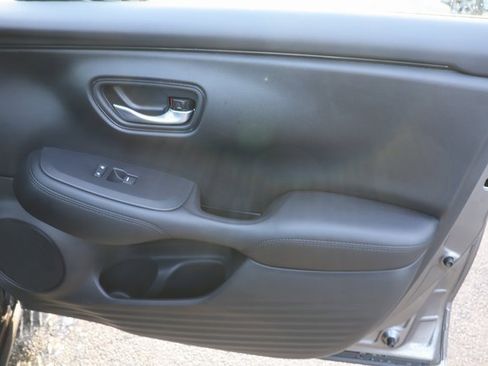 Certified 2025 Honda HR-V LX image 25