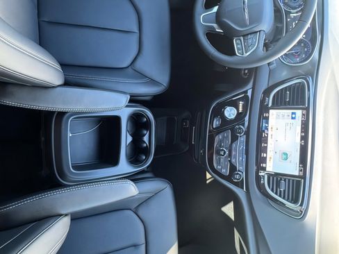 New 2026 Chrysler Voyager LX image 14