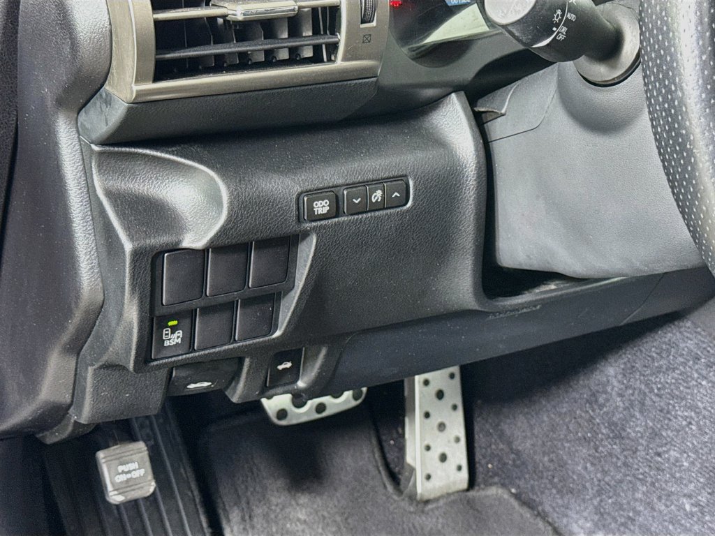 Used 2014 Lexus IS 250 w/ F-Sport Package RWD image 10