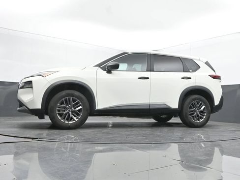 Used 2023 Nissan Rogue S AWD/4WD image 46