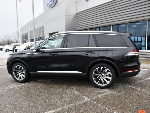 New 2026 Lincoln Aviator Reserve w/ Illumination Package image 3