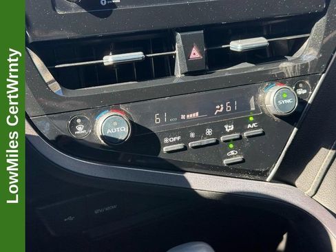 Used 2022 Toyota Camry SE w/ Carpet Mat Package (TMS) FWD image 28