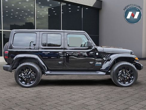Used 2024 Jeep Wrangler Sahara image 2