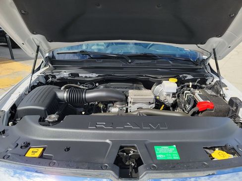 Used 2023 RAM 1500 Laramie AWD/4WD image 9
