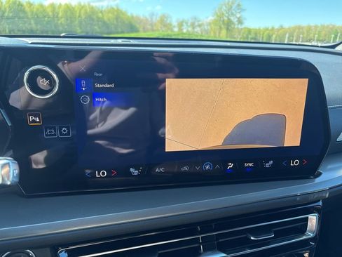 New 2026 Chevrolet Traverse LT w/ Midnight/Sport Edition FWD image 26