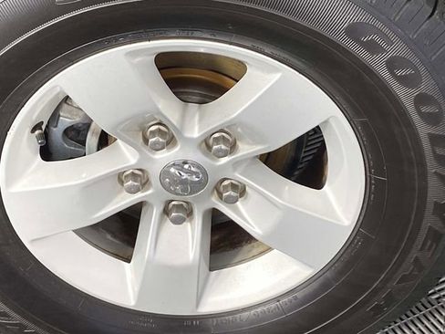 Used 2018 RAM 1500 Express RWD image 26