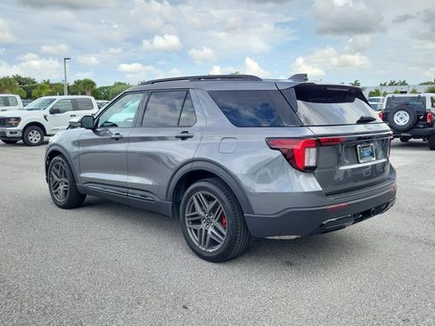 New 2026 Ford Explorer ST-Line w/ ST-Line Street Pack RWD image 7