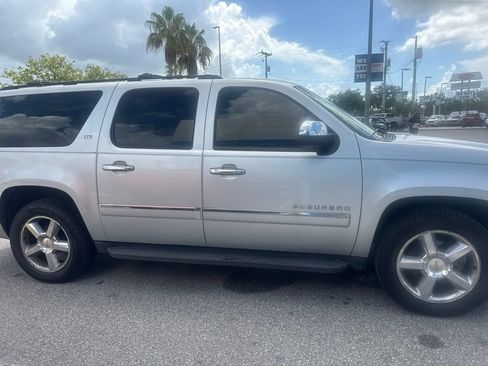 Used 2014 Chevrolet Suburban LTZ AWD/4WD image 4