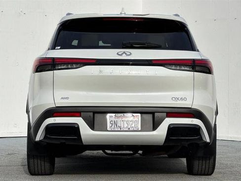 Certified 2024 INFINITI QX60 Luxe image 5
