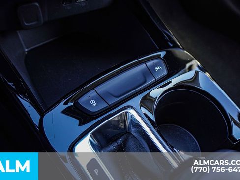 Used 2025 Chevrolet Trax LT w/ LT Convenience Package image 43