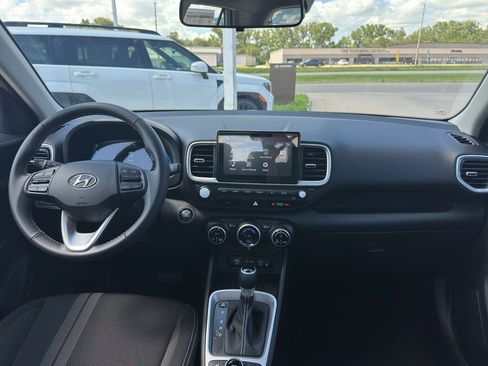New 2026 Hyundai Venue SEL FWD image 11