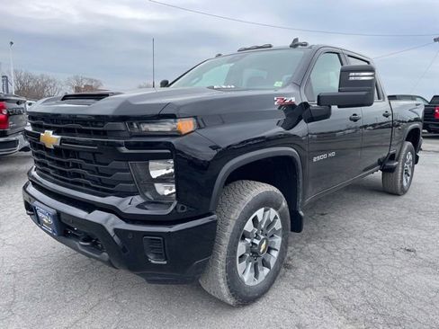 New 2026 Chevrolet Silverado 2500 Custom w/ Custom Value Package AWD/4WD image 18