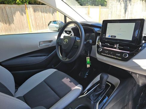 Used 2026 Toyota Corolla LE FWD image 10