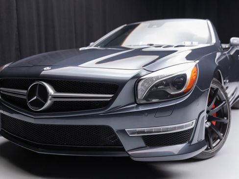 Used 2015 Mercedes-Benz SL 63 AMG w/ Driver Assistance Package image 26