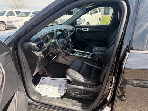 Used 2020 Ford Explorer XLT w/ Equipment Group 202A image 31