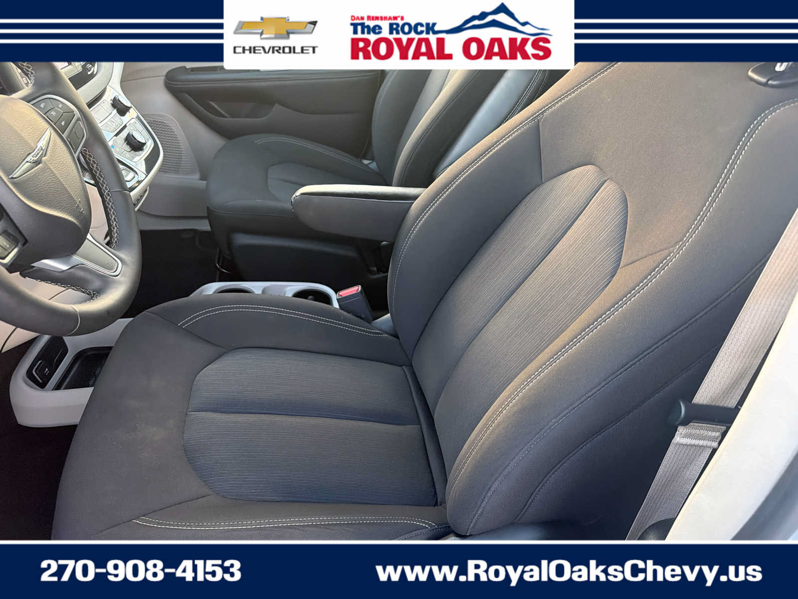 Used 2023 Chrysler Voyager LX FWD image 21