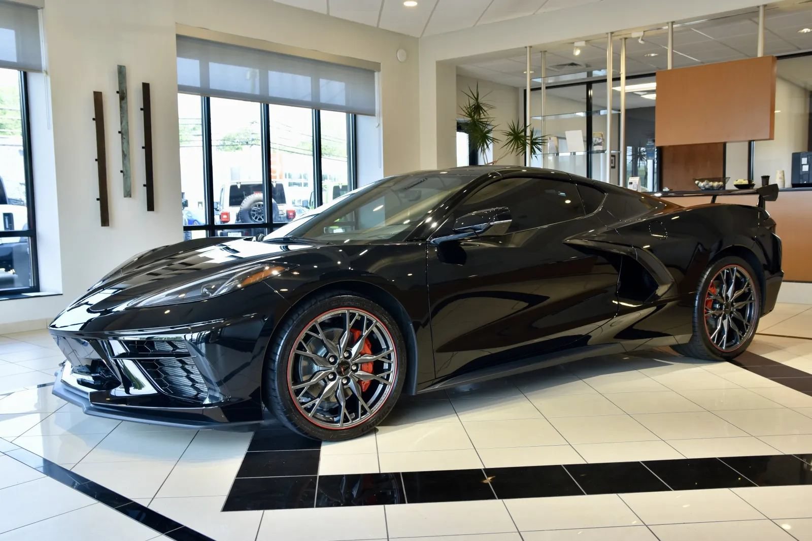 Used 2025 Chevrolet Corvette Stingray Coupe w/ 1LT RWD image 3