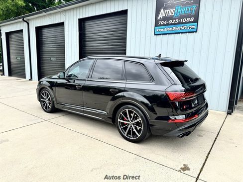 Used 2022 Audi SQ7 Prestige AWD/4WD image 9