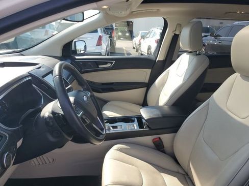 Used 2020 Ford Edge Titanium w/ Equipment Group 301A AWD/4WD image 18