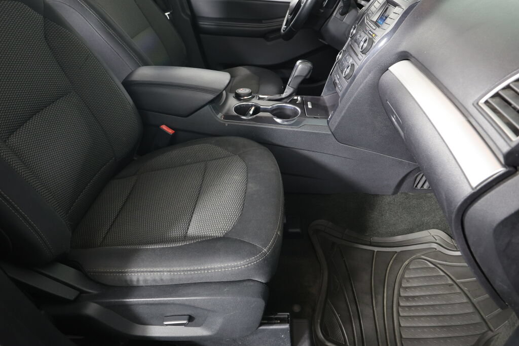 Used 2017 Ford Explorer XLT AWD/4WD image 26