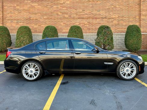 Used 2011 BMW 750Li image 33