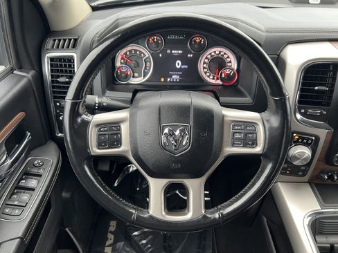 Used 2017 RAM 1500 Laramie image 28