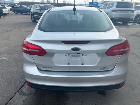 Used 2016 Ford Focus SE image 6