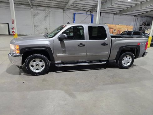 Used 2012 Chevrolet Silverado 1500 LT w/ All-Star Edition AWD/4WD image 4