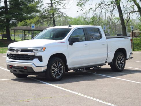 Used 2022 Chevrolet Silverado 1500 LT image 8