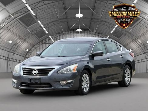 Used 2013 Nissan Altima 2.5 S FWD image 6