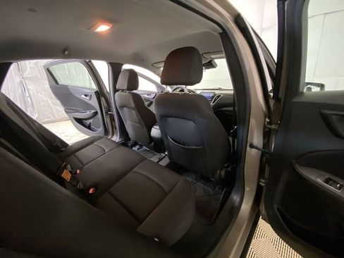 Used 2023 Chevrolet Malibu LS image 32