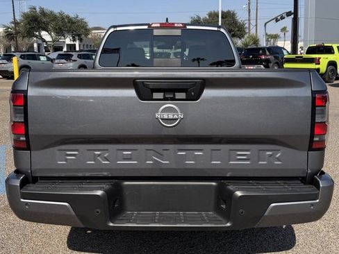Certified 2025 Nissan Frontier SV image 5