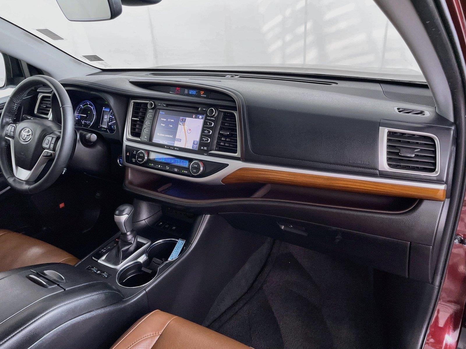 Used 2019 Toyota Highlander Limited Platinum AWD/4WD image 34