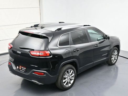 Used 2018 Jeep Cherokee Limited AWD/4WD image 30
