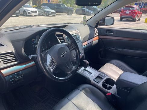 Used 2013 Subaru Outback 2.5i Limited w/ Moonroof Pkg AWD/4WD image 11